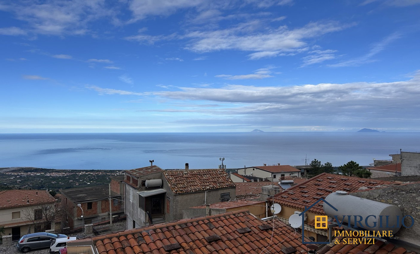Casa indipendente vista mare in vendita a San Marco d’Alunzio (ME)